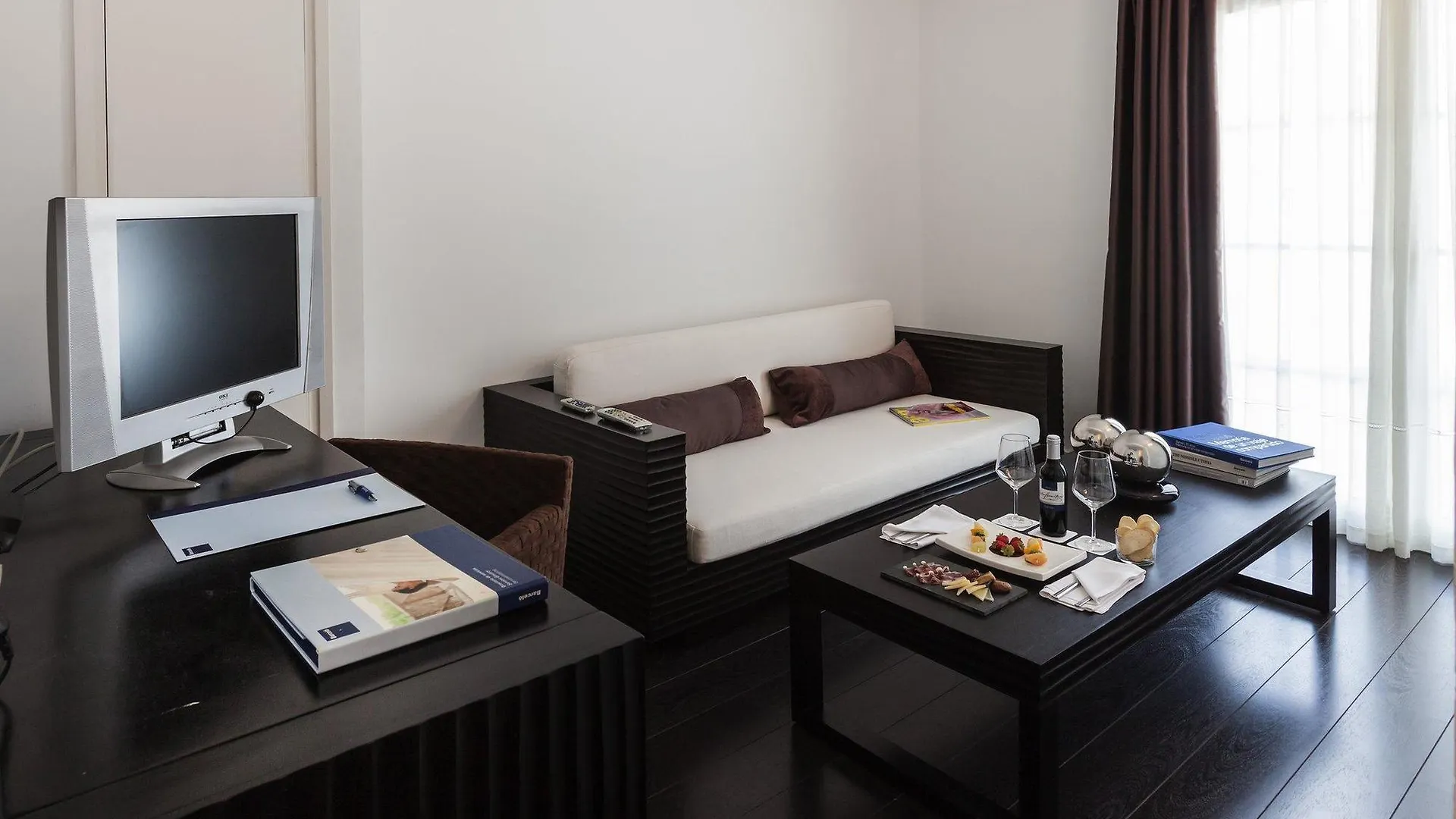 ***  Occidental Santa Cruz Contemporaneo Hotel Spain