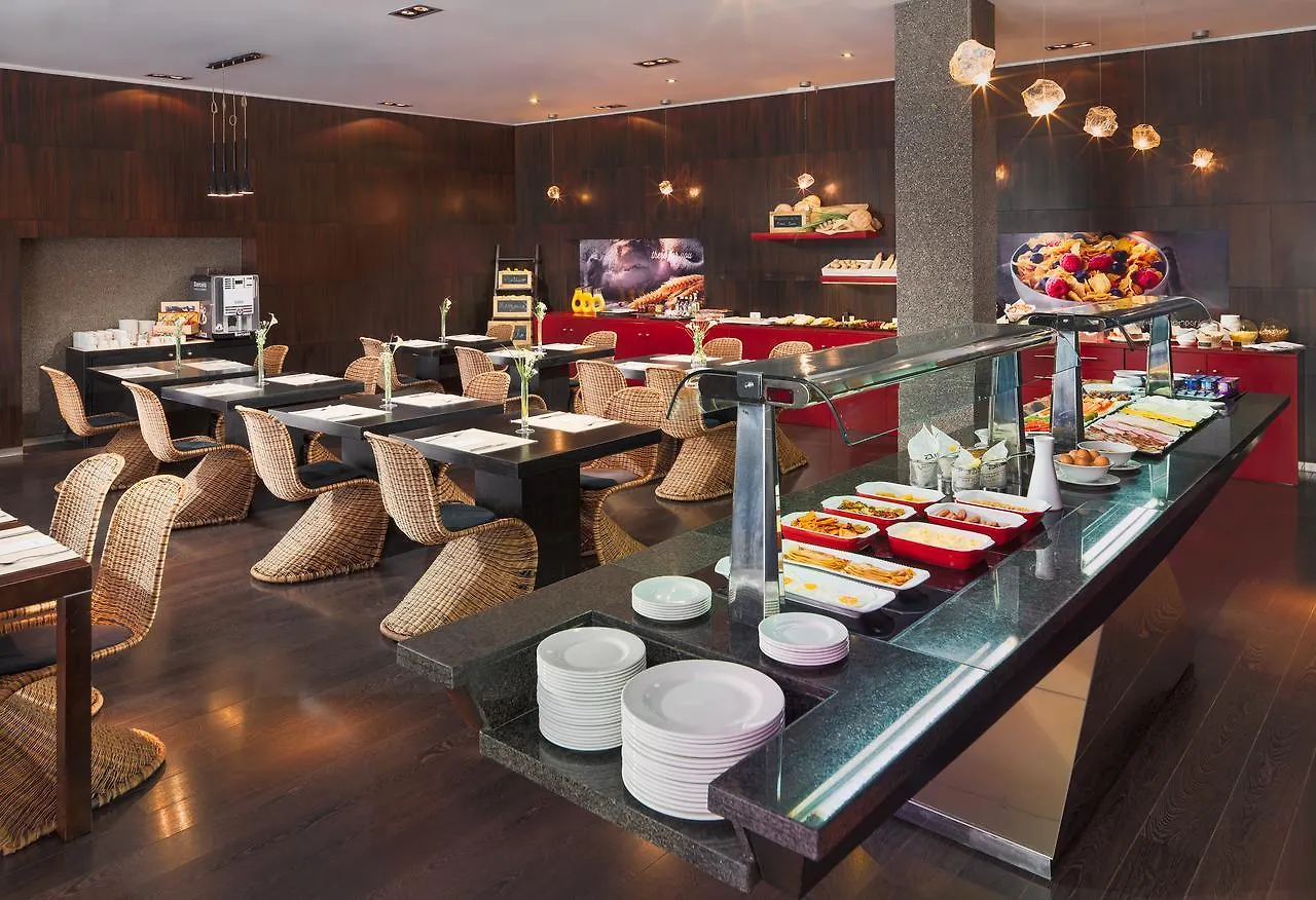 Occidental Santa Cruz Contemporaneo Hotel
